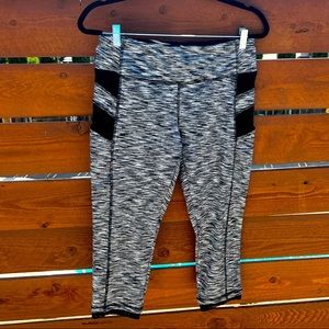 NWOT cropped work out pants. M.